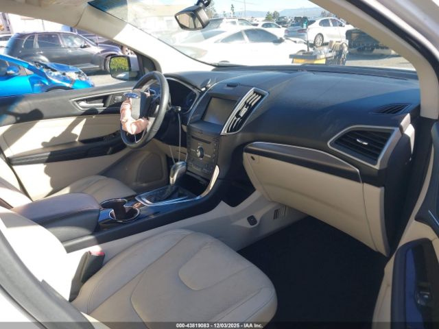 Ford Edge Titanium Image 17