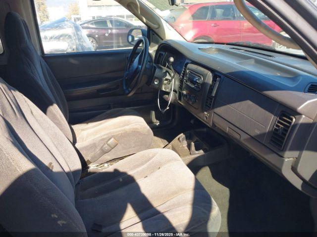 Dodge Dakota Image 3