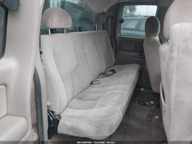 Chevrolet Silverado 1500 Ls Image 11