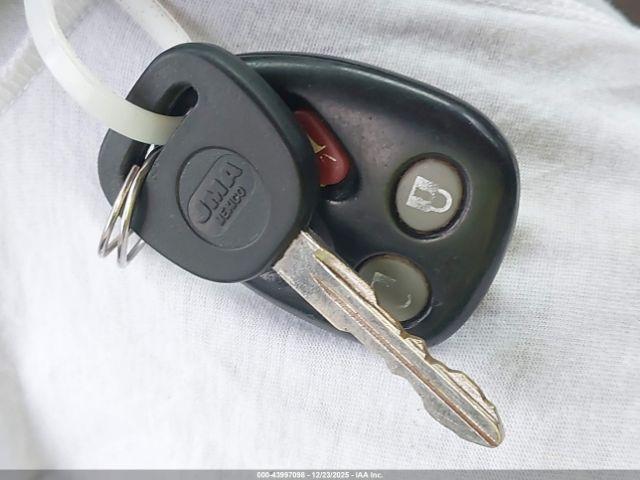 Chevrolet Silverado 1500 Ls Image 16