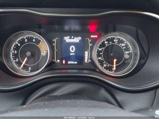 Jeep Cherokee Altitude Fwd Image 6