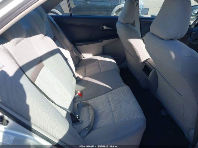 Toyota Camry L Image 2