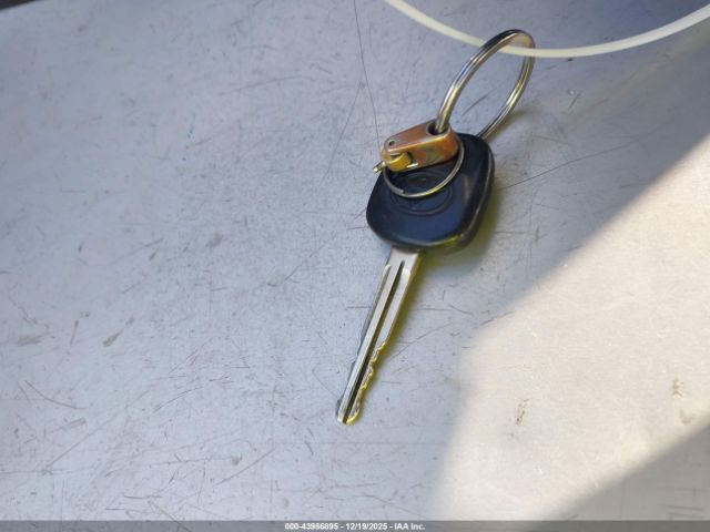 Toyota Camry L Image 16