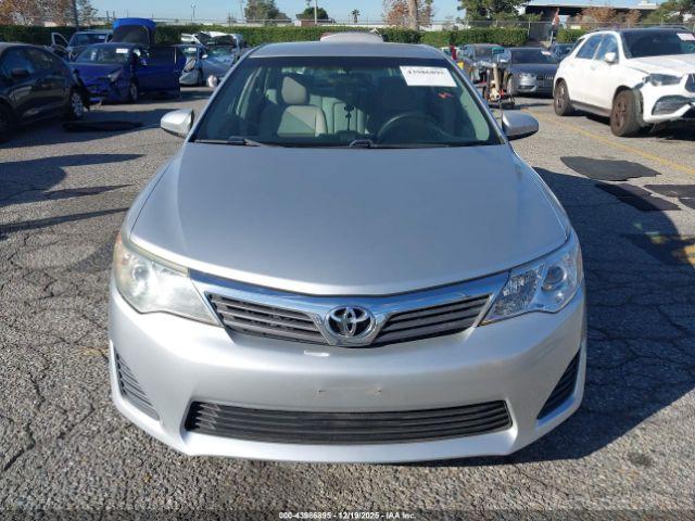 Toyota Camry L Image 12