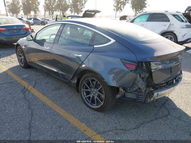 Tesla Model 3 Image 15