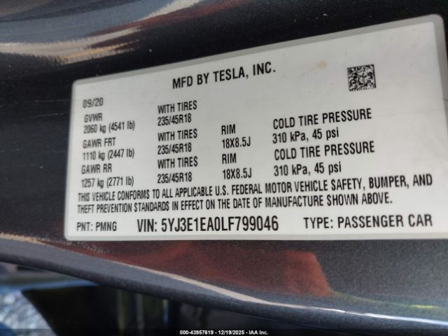 Tesla Model 3 Image 17