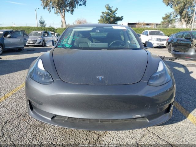 Tesla Model 3 Image 12
