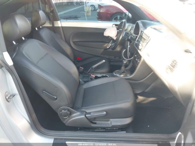 Volkswagen Beetle 2.5l Image 2