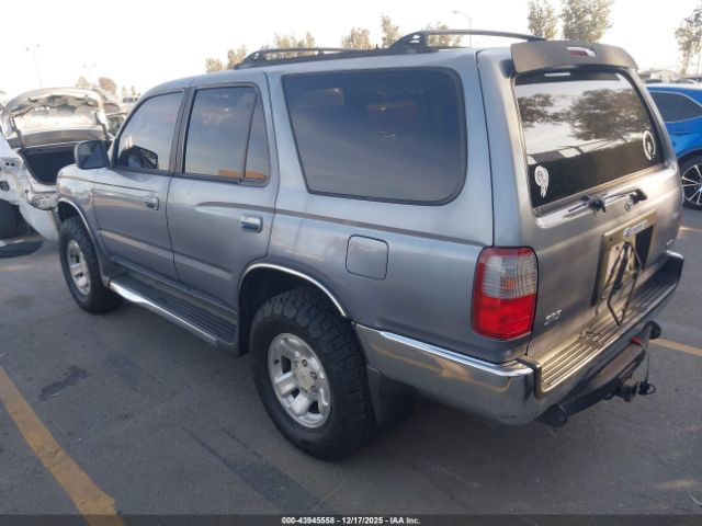 Toyota 4Runner Sr5 Image 3