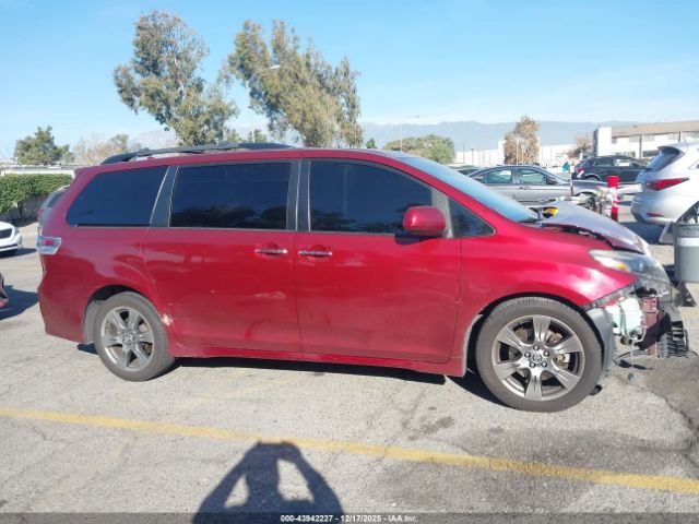 Toyota Sienna Se 8 Passenger Image 13