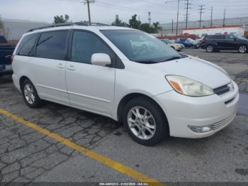  Salvage Toyota Sienna