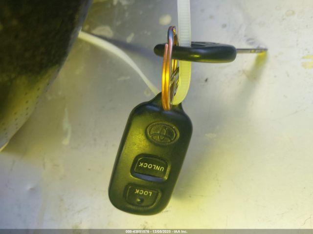 Toyota Corolla S Image 11