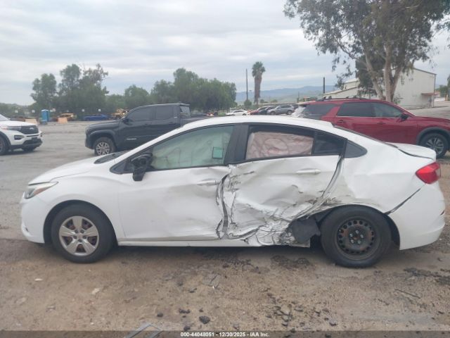 Chevrolet Cruze Ls Auto Image 16