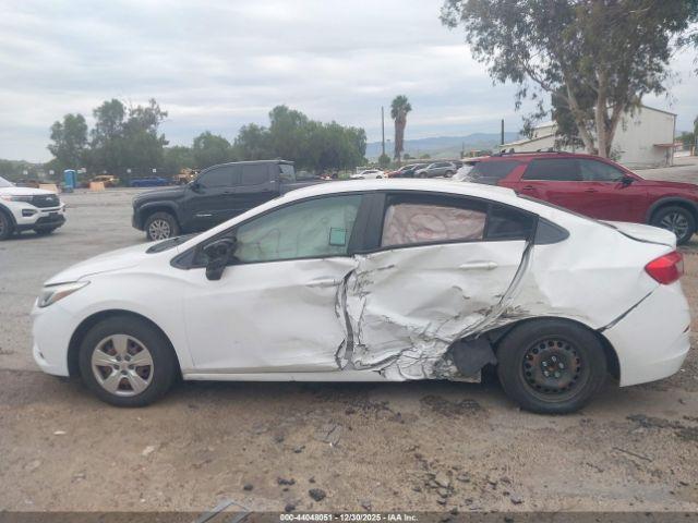 Chevrolet Cruze Ls Auto Image 16