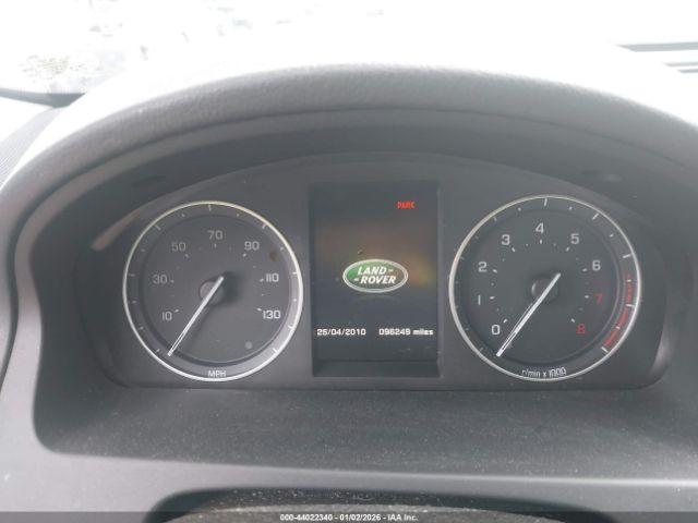 Land Rover LR2 Image 2