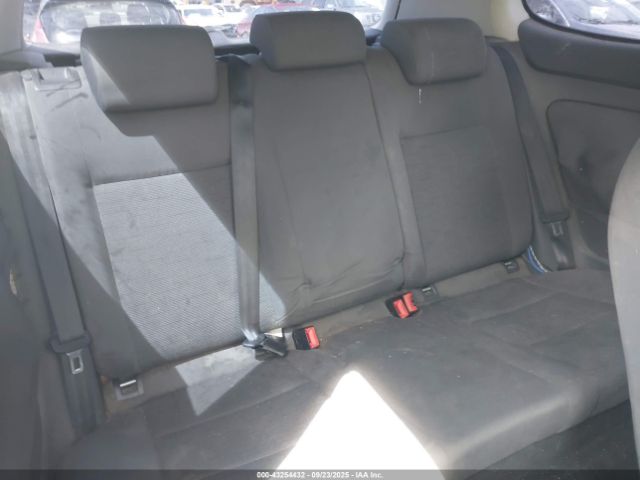 Volkswagen Rabbit S Image 3