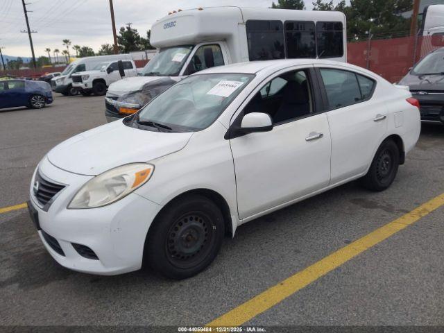 Nissan Versa 1.6 Sv Image 2