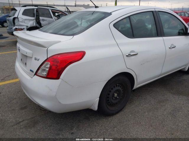 Nissan Versa 1.6 Sv Image 15