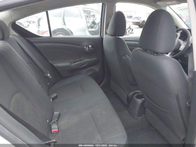 Nissan Versa 1.6 Sv Image 5