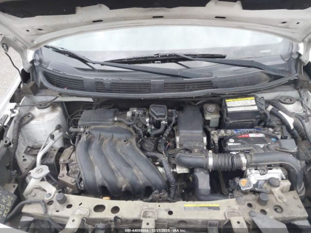 Nissan Versa 1.6 Sv Image 10