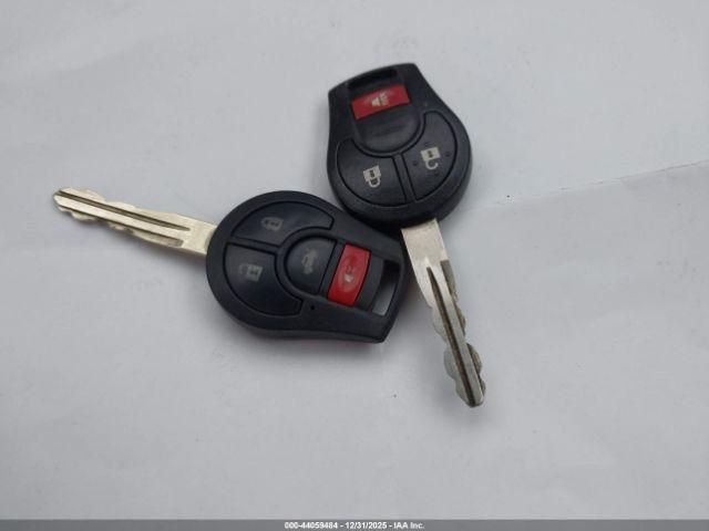 Nissan Versa 1.6 Sv Image 8