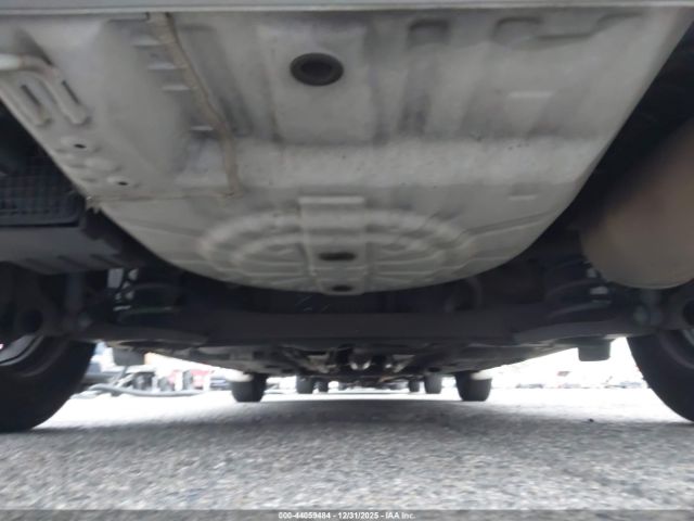 Nissan Versa 1.6 Sv Image 16