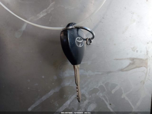 Toyota Corolla S Image 8