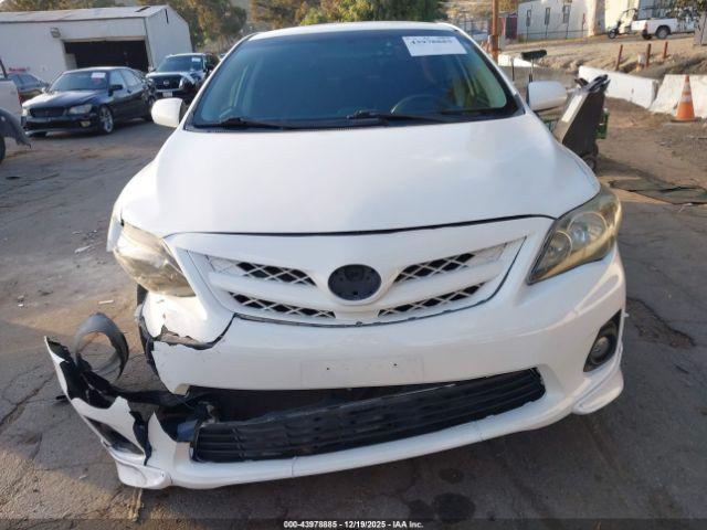 Toyota Corolla S Image 16