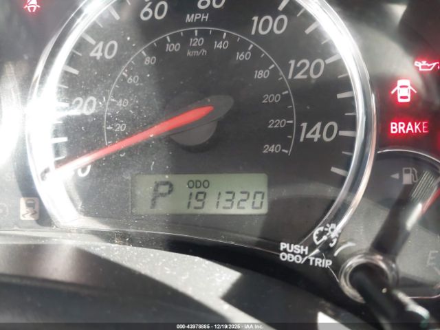 Toyota Corolla S Image 12