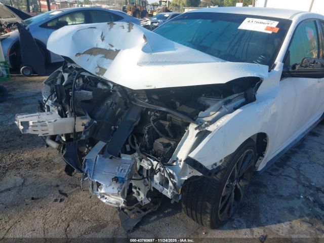 Honda Civic Sport Image 11