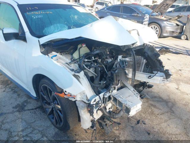 Honda Civic Sport Image 12