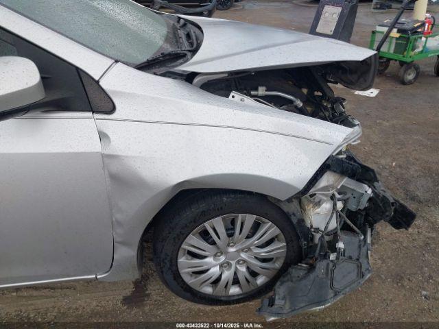 Toyota Corolla Le Image 16