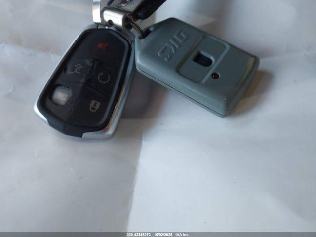 Cadillac XT4 Sport Image 2