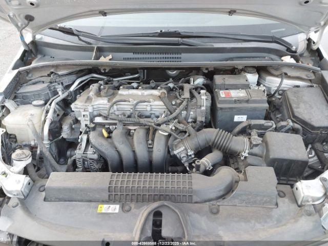 Toyota Corolla Le Image 10