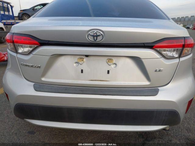 Toyota Corolla Le Image 13