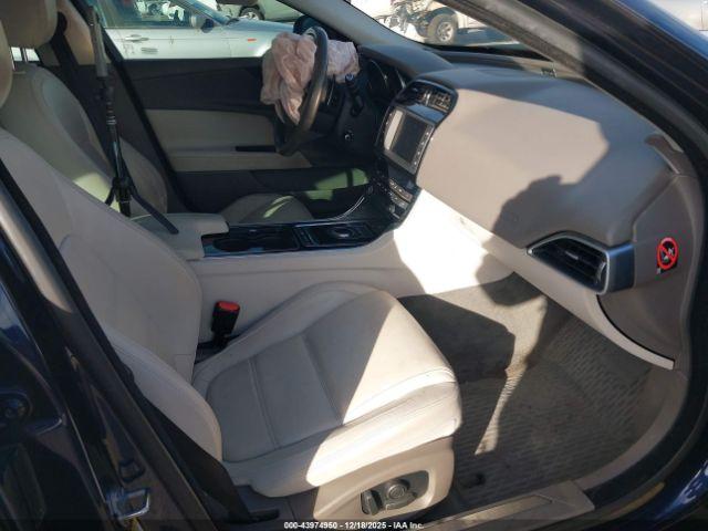 Jaguar XE 35t Prestige Image 2