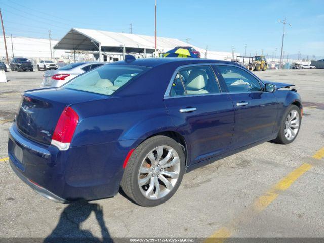 Chrysler 300c Image 7