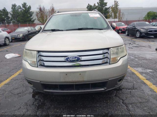 Ford Taurus X Sel Image 4