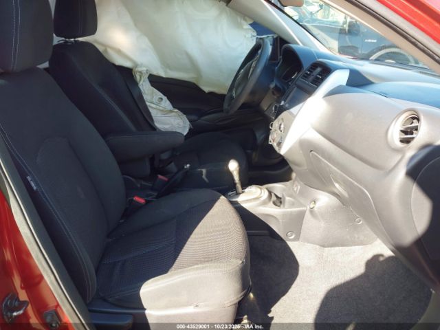 Nissan Versa 1.6 Sv Image 13