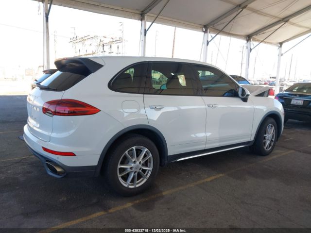 Porsche Cayenne Image 5