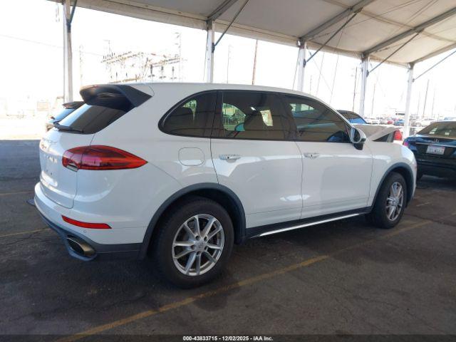Porsche Cayenne Image 5