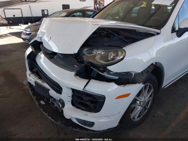 Porsche Cayenne Image 9