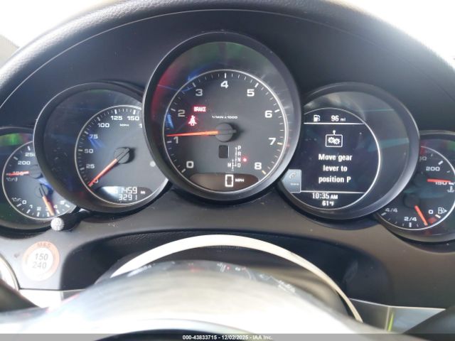 Porsche Cayenne Image 10