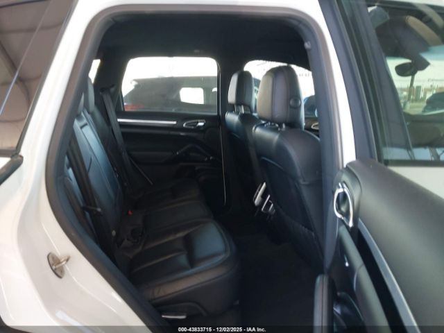 Porsche Cayenne Image 4