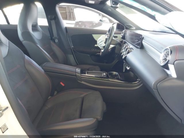 Mercedes-Benz Cla-class Image 8