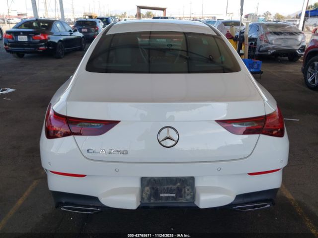 Mercedes-Benz Cla-class Image 16