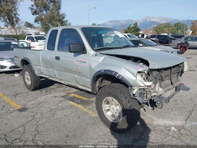  Salvage Toyota Tacoma