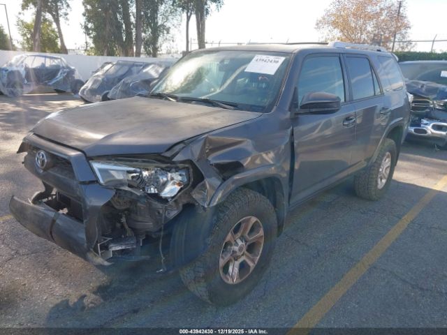 Toyota 4Runner Sr5 Image 2