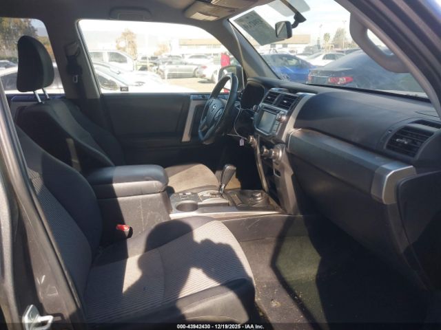 Toyota 4Runner Sr5 Image 9