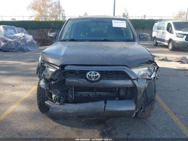 Toyota 4Runner Sr5 Image 13